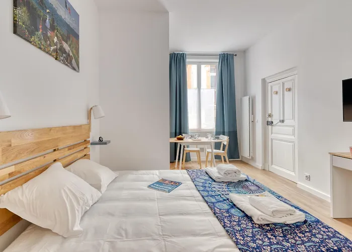 Sainte-catherine By Yume Τουλούζη